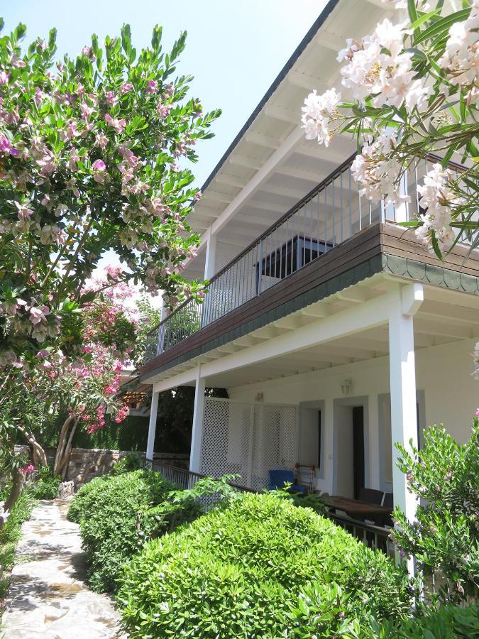 Arriba Pension & Restaurant Gümüşlük Ngoại thất bức ảnh
